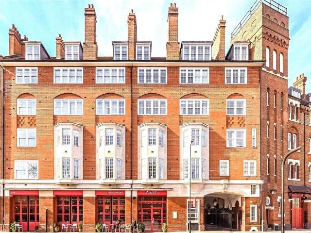 Flat for sale in The Borough, Greater London