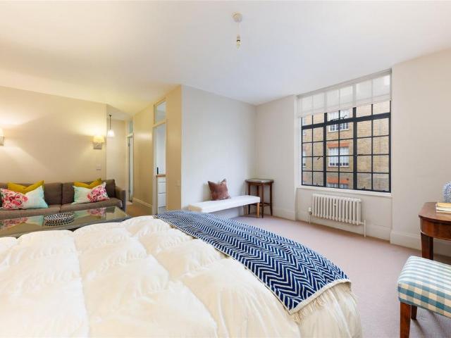 Flat for sale in Chelsea, Greater London