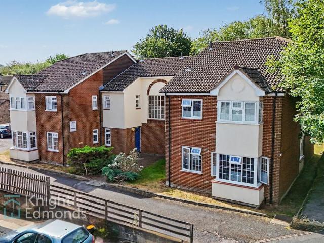Flat for sale in Downswood, Midway