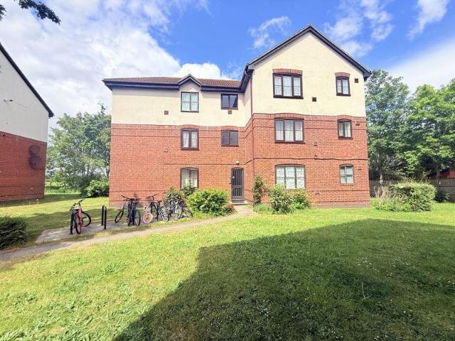 Flat for sale in Greater London