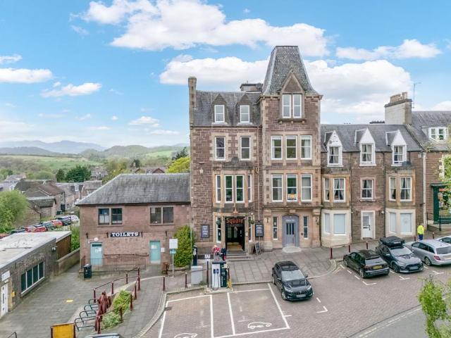 Flat for sale in Crieff, Scotland