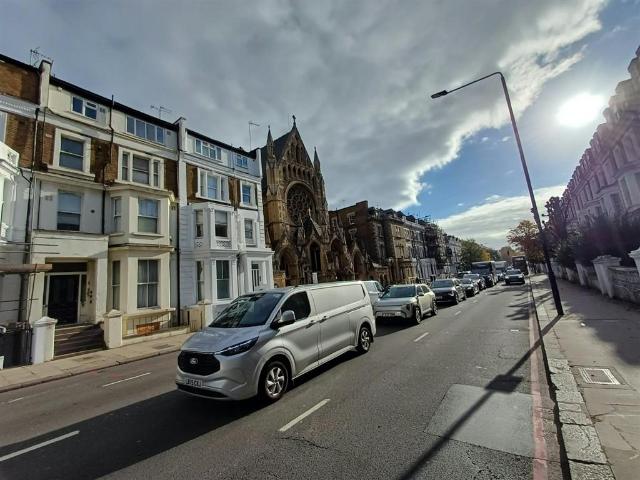 Flat for sale in Royal Borough of Kensington and Chelsea, Greater London