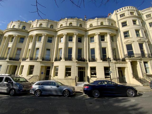Flat for sale in Brunswick