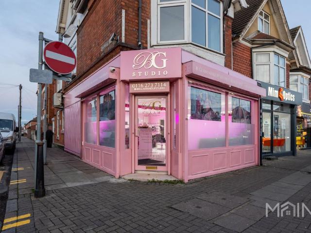 Flat for sale in Old Wharf, City Of Leicester