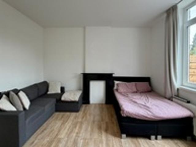 Studio te huur in Sint Maartenspoort, Limburg