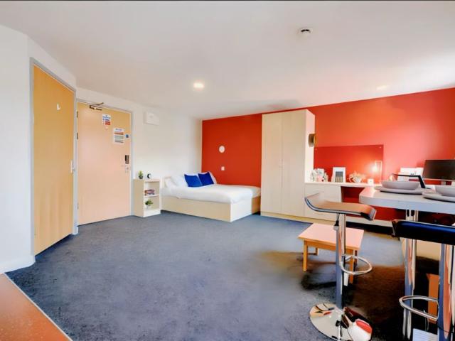 Studio for rent in Haddon, East Midlands
