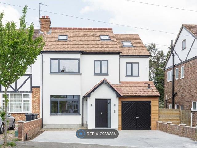 Studio for rent in London Borough of Hounslow, Spring Grove