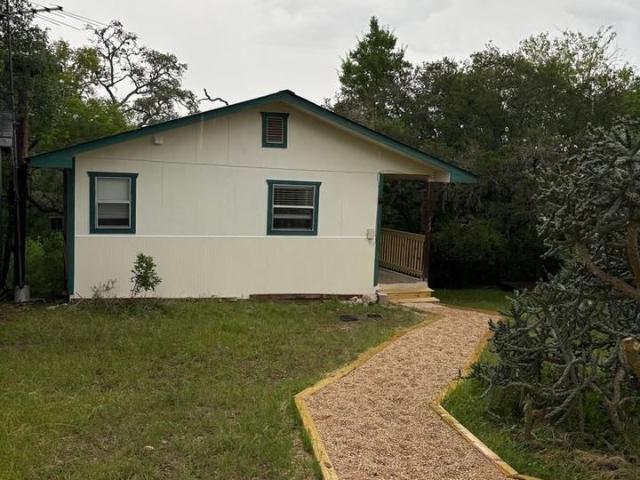 House for rent in Pipe Creek