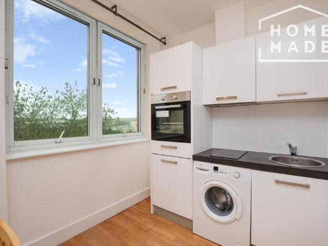 Apartment for rent in Elstree and Borehamwood, Borehamwood