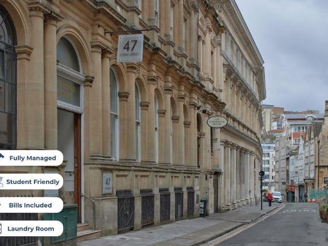 Studio for rent in Old City, Bristol