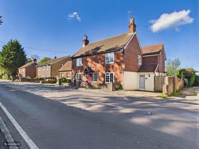 Studio for rent in Five Oaks, Horsham