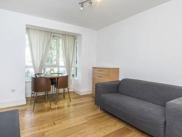 Studio for rent in Highbury, Greater London