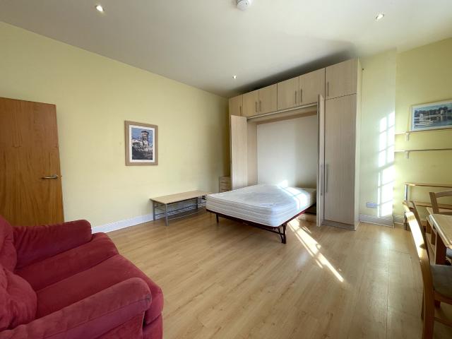Studio for rent in SA1 Swansea Waterfront, Nangreaves