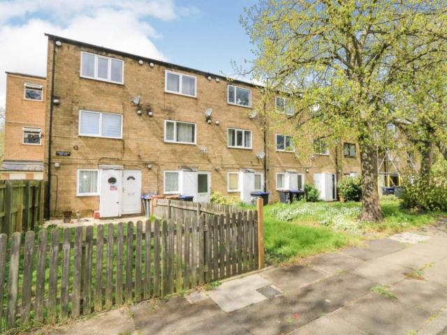 Studio for rent in Great Billing, Little Billing
