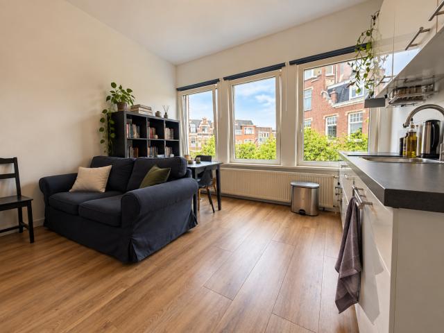 Studio te huur in Bloemenbuurt, Den Haag