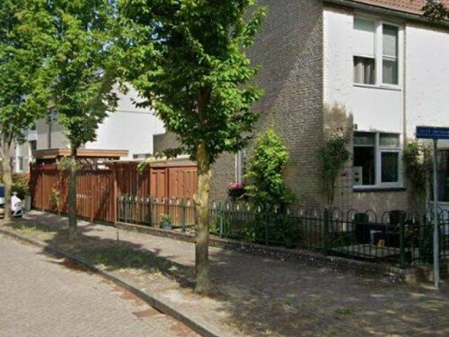 Studio te huur in Hendrik-ido-ambacht, Zuid Holland