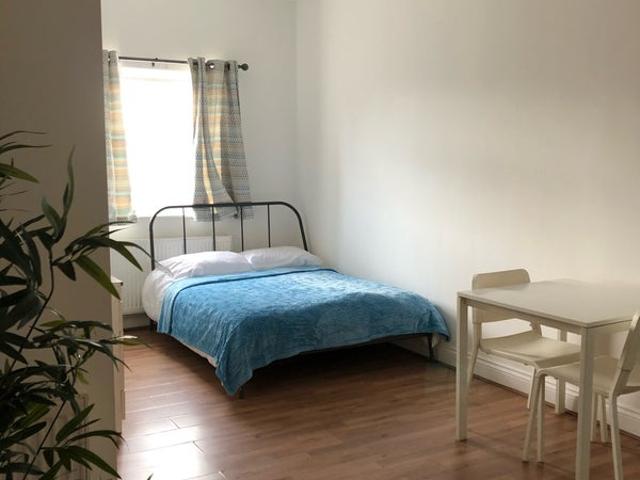 Studio for rent in Kilburn, Greater London