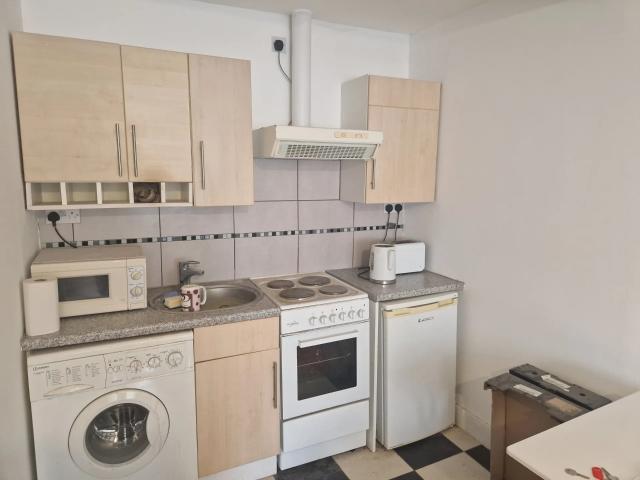 Studio for rent in Napsbury Park, Five Acres