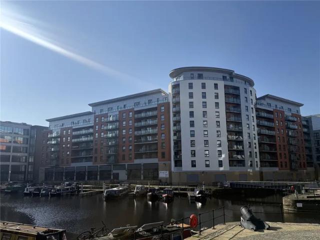 Studio for rent in Richmond Hill, West Yorkshire