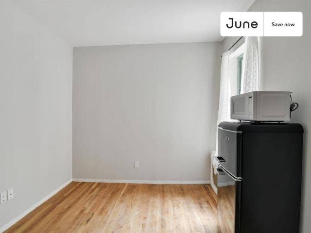 Apartment for rent in Arverne, New York