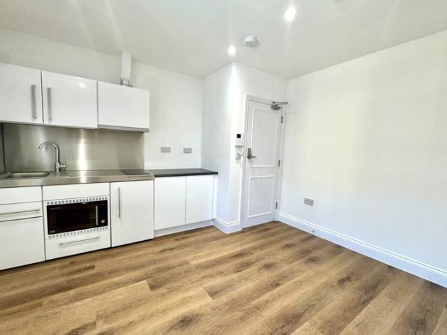 Studio for rent in Chalk Farm, Greater London