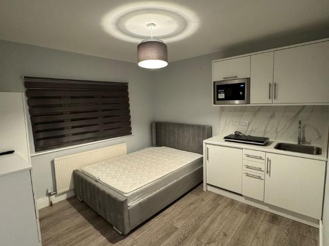 Studio for rent in Brent Cross, Greater London