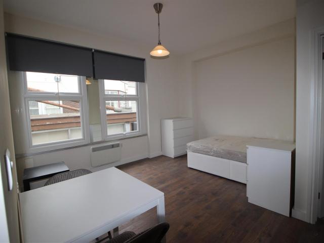 Studio for rent in Hendon, Greater London