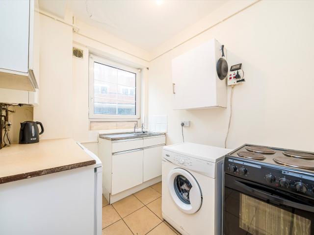 Studio for rent in Bermondsey Village, Greater London