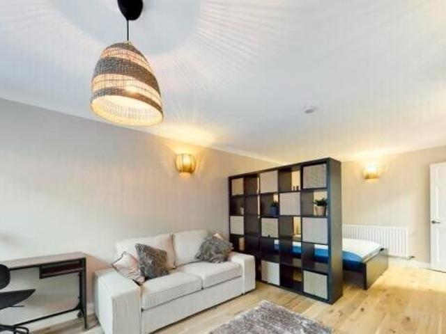 Studio for rent in Jewellery Quarter, Isle Of Man
