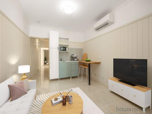 Granny Flat for rent in Toombul, Queensland