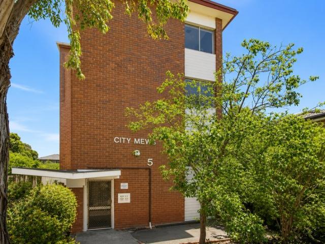 Granny Flat for rent in Camerons Creek, Victoria