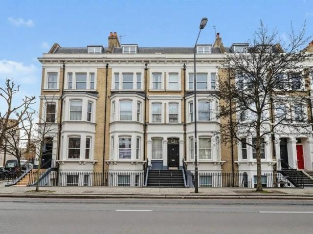 Studio for rent in Earl's Court, Greater London