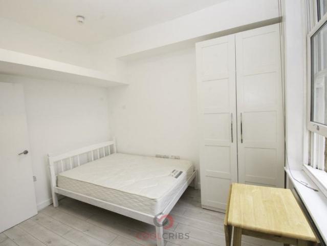 Studio for rent in Earl's Court, Greater London