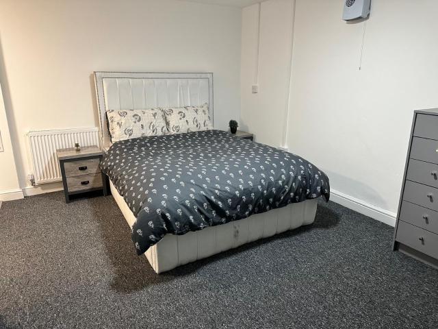 Studio for rent in Willenhall, West Midlands