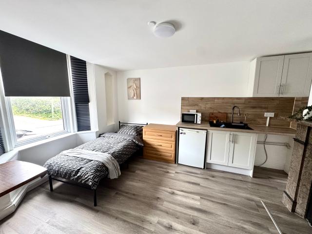 Studio for rent in King’s Hill, Wednesbury