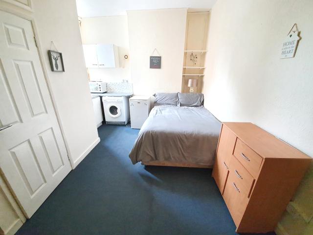 Studio for rent in Willenhall, West Midlands