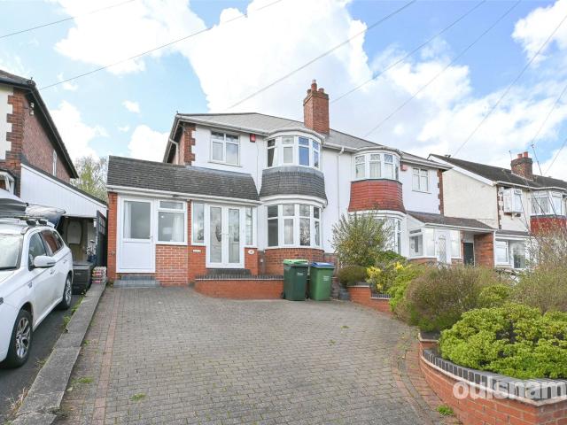 Studio for rent in Bearwood, West Midlands