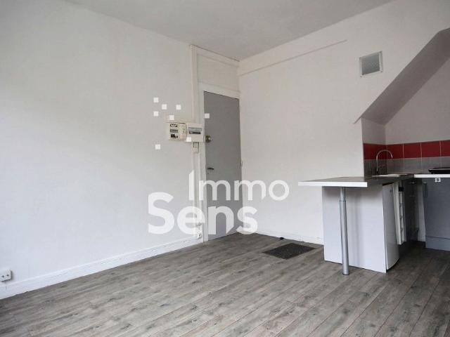 Studio location à Quartier Saint-Sauveur, Lille
