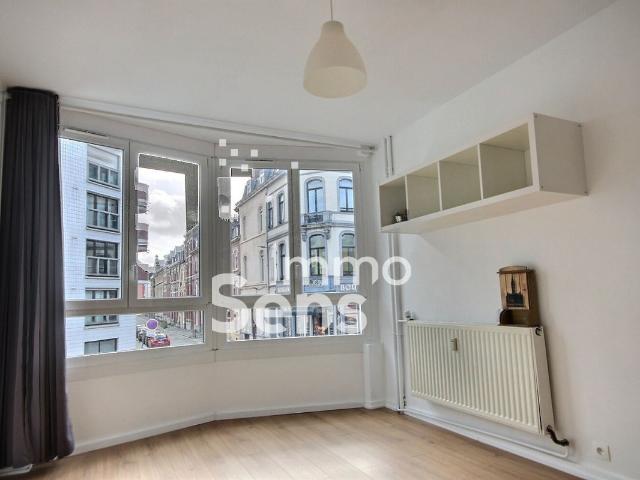 Studio location à Quartier Saint-Sauveur, Lille