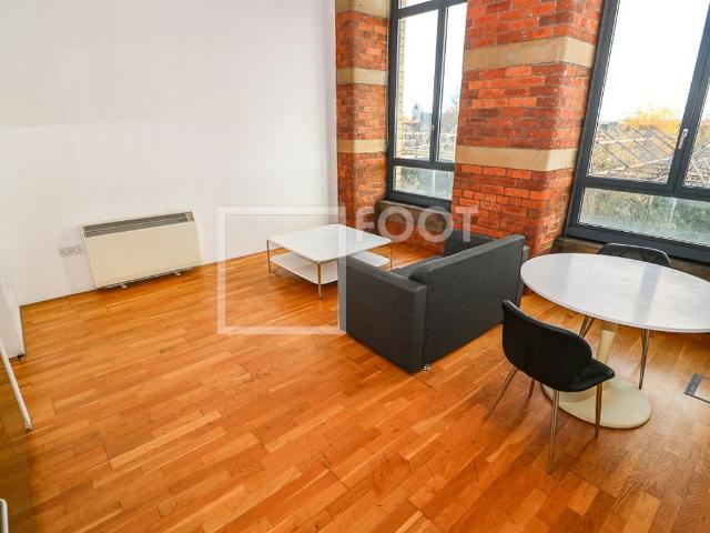 Studio for rent in West Yorkshire