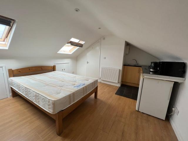 Studio for rent in Maida Hill, Greater London