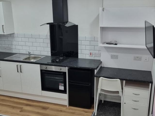 Studio for rent in Highfields, Old Wharf