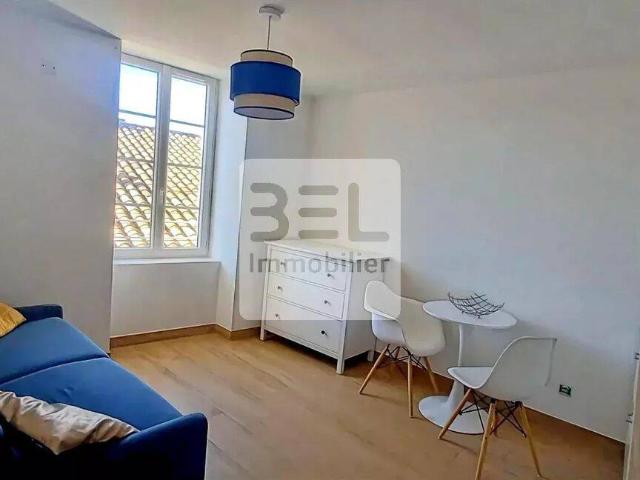 Studio location à Laudun, Laudun-l'Ardoise