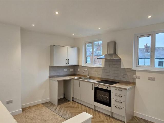 Studio for rent in Woodseats, South Yorkshire
