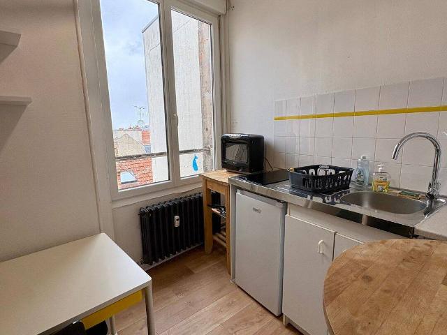 Studio location à Quartier Centre Ville, Reims