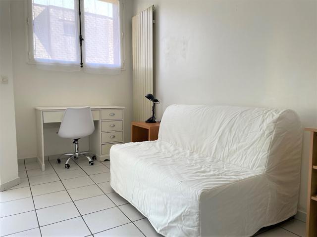 Studio location à Belvedère, Orsay