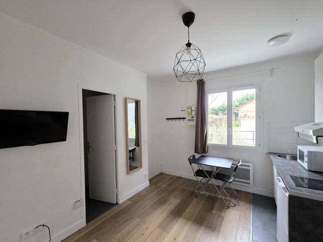 Studio location à Coteau - Malassis, Vitry-sur-Seine