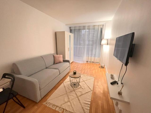 Studio location à La Défense 8, Puteaux