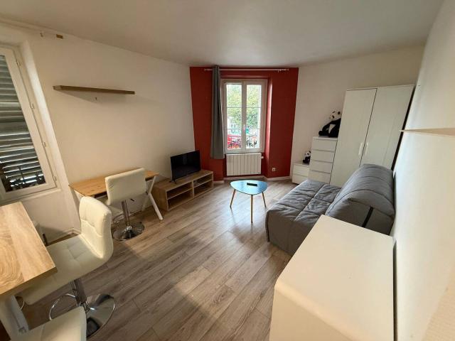 Studio location à Champigny-sur-Marne, Val-de-Marne