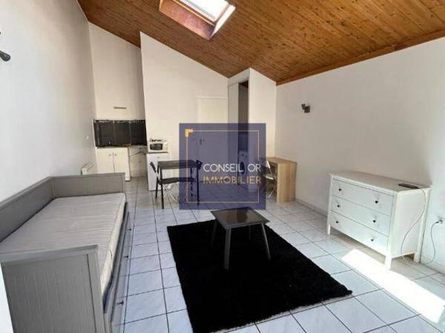 Studio location à Le But, Saint-Genis-Laval